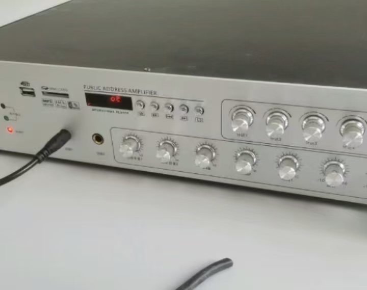 公共广播放大器图片